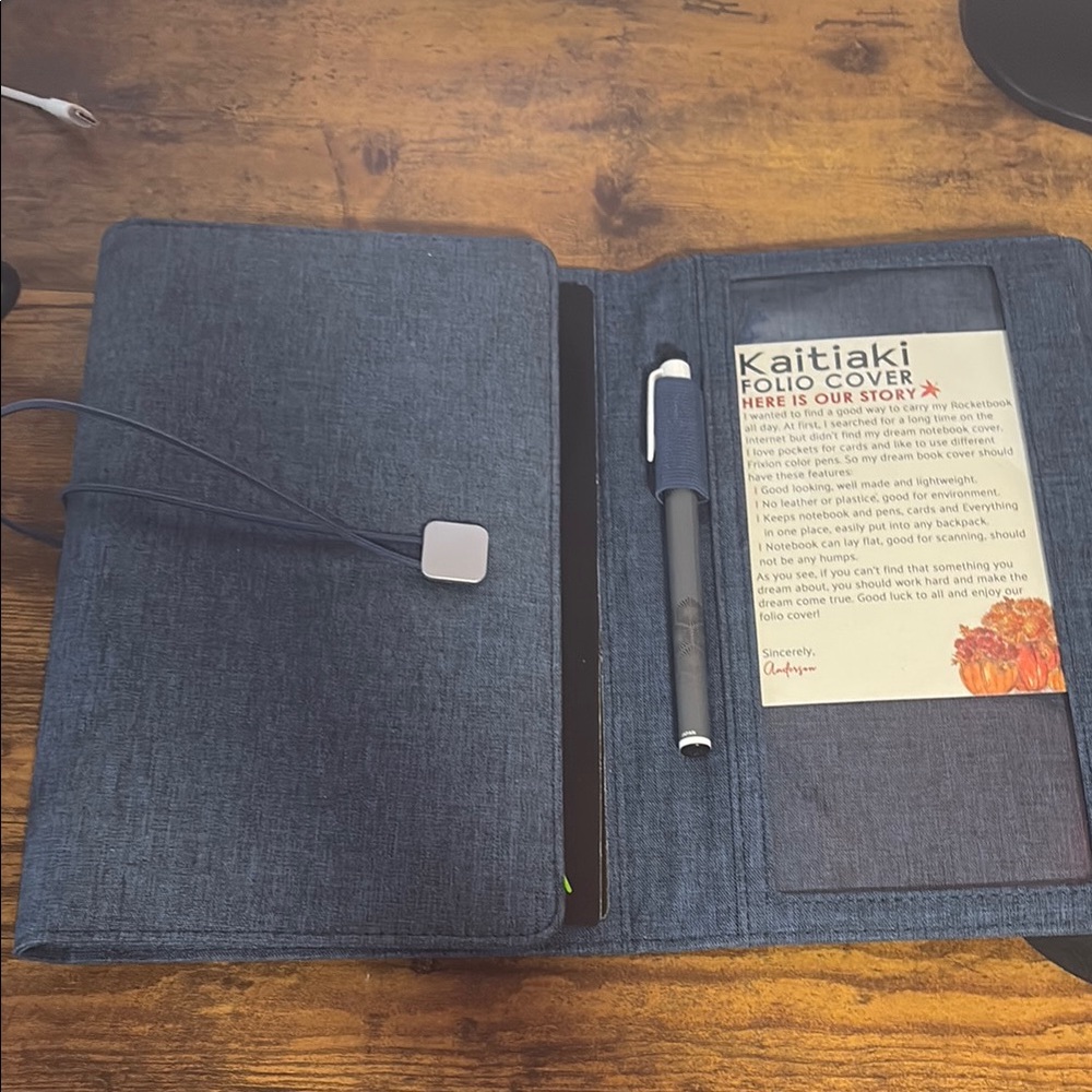 Rocketbook Everlast with 12 Pilot FriXion Fineliner Erasable Marker Pens - Picture 2 of 4